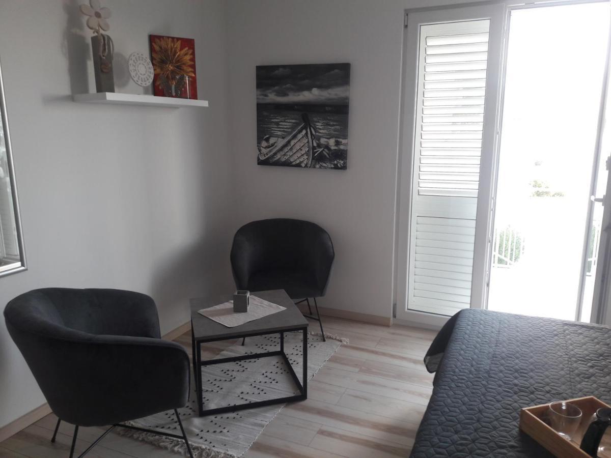 Apartment Tea Primošten Eksteriør billede