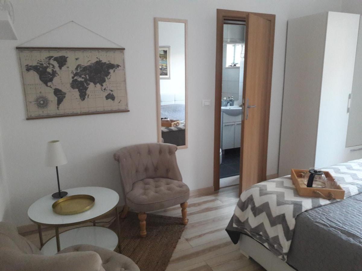 Apartment Tea Primošten Eksteriør billede