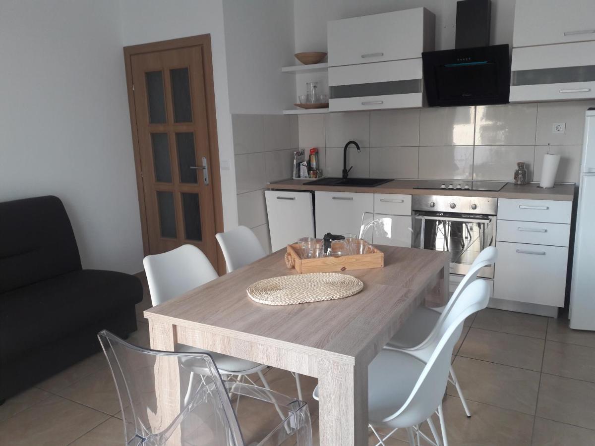 Apartment Tea Primošten Eksteriør billede