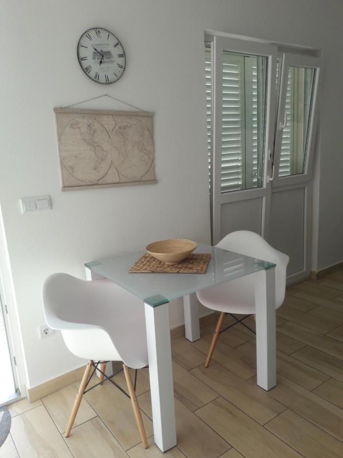 Apartment Tea Primošten Eksteriør billede