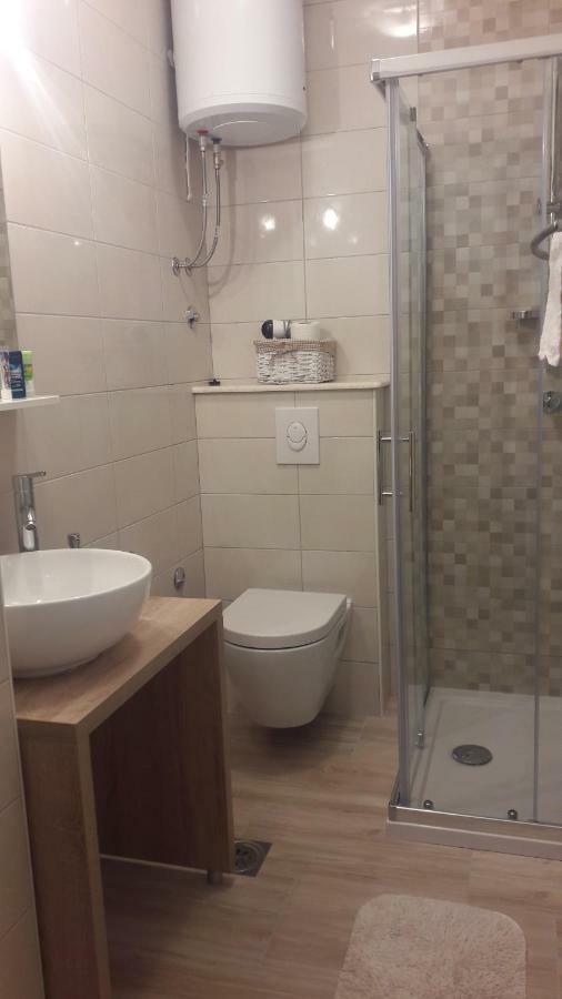 Apartment Tea Primošten Eksteriør billede